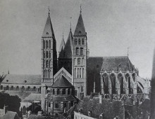 p La cathedrale de Tournai p p et l architecture p p du Moyen Age p p Heliot Pierre p
