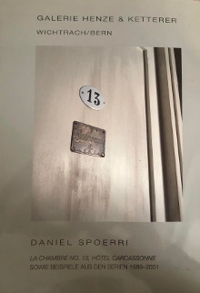 p Daniel Spoerri p p La Chambre n 13 p p Hotel Carcassonne p p Paris um 1960 p p S i owie Beispele aus den Serien i p p 1989 2001 p